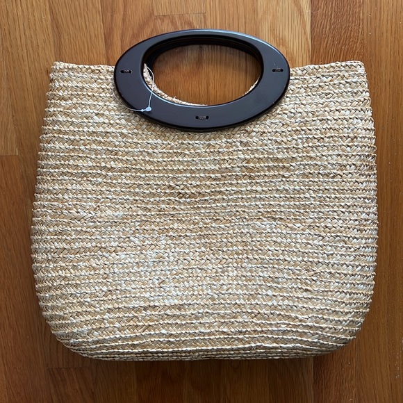 👜 Saks Fifth Avenue Bag with Wooden Handles 👜 - Picture 2 of 7